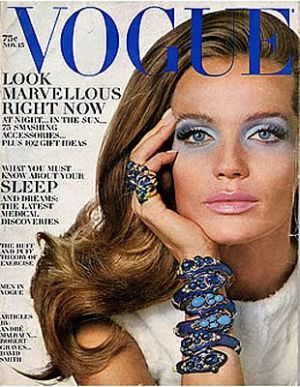 Vintage Vogue magazine covers - wah4mi0ae4yauslife.com - Vintage Vogue November 1968.jpg